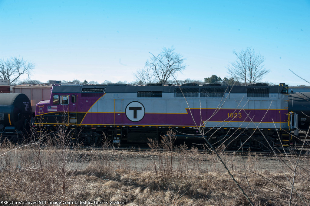 MBTA 1033 sitting in the CSX yard